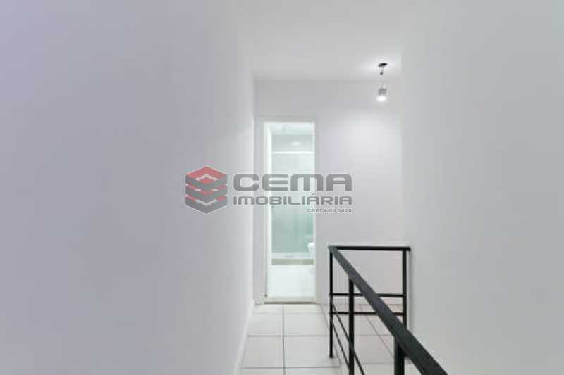 Conheça escadas do imóvel - Localização privilegiada Apartamento Duplex da Av. Oswaldo Cruz - LAAP23885 - 14 escadas - Localização privilegiada Apartamento Duplex da Av. Oswaldo Cruz - LAAP23885 - 14