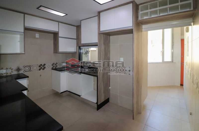 Conheça HONORIO DE BARROS 10. do imóvel - 2 quartos todo reformado na rua Honório de Barros - LAAP24019 - 12 HONORIO DE BARROS 10. - 2 quartos todo reformado na rua Honório de Barros - LAAP24019 - 12