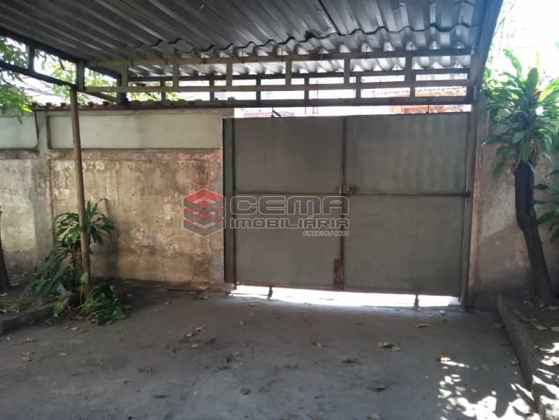 Conheça portão de entrada da garagem do imóvel - VENDO CASA RUA PAIVA EM QUINTINO - OPORTUNIDADE!! - LACA30070 - 9 portão de entrada da garagem - VENDO CASA RUA PAIVA EM QUINTINO - OPORTUNIDADE!! - LACA30070 - 9