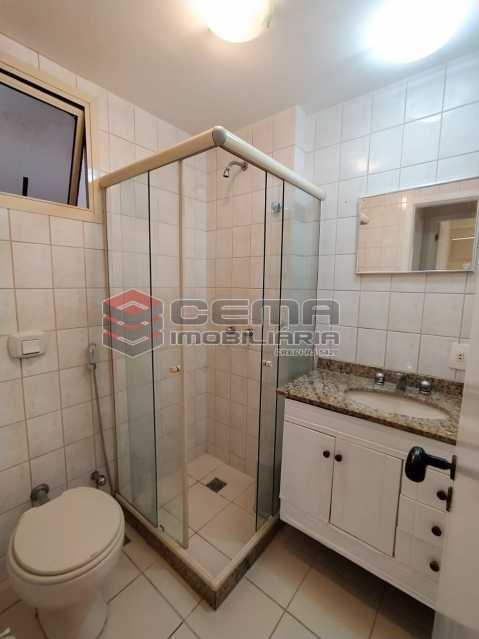 Conheça Banheiro social do imóvel - Apartamento 3 quartos para alugar Jardim Botânico, Zona Sul RJ - R$ 3.200 - LAAP33689 - 17 Banheiro social - Apartamento 3 quartos para alugar Jardim Botânico, Zona Sul RJ - R$ 3.200 - LAAP33689 - 17