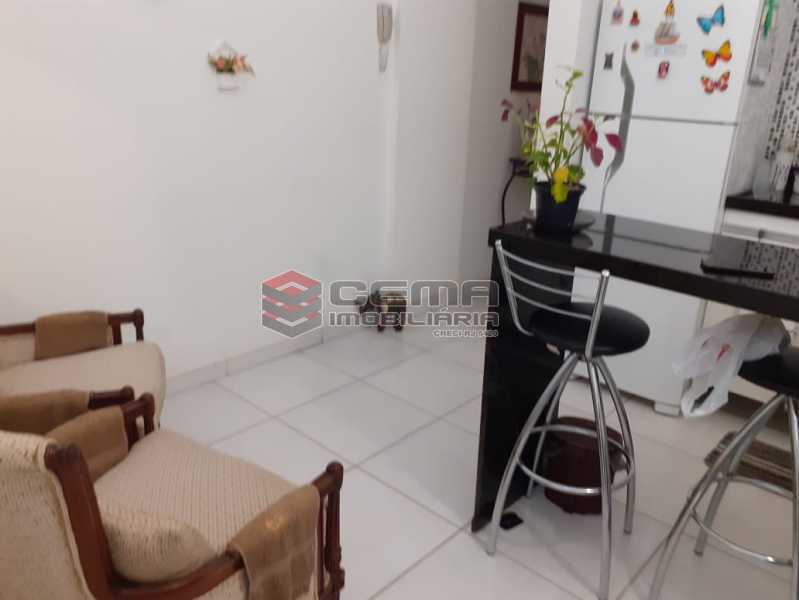 Conheça sala com cozinha americana do imóvel - Kitnet/Conjugado 30m² à venda Catete, Zona Sul RJ - R$ 370.000 - LAKI10300 - 7 sala com cozinha americana - Kitnet/Conjugado 30m² à venda Catete, Zona Sul RJ - R$ 370.000 - LAKI10300 - 7