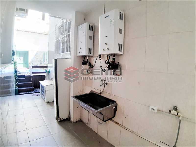 Conheça área de serviço do imóvel - Casa de Luxo Urca - LACA40107 - 29 área de serviço - Casa de Luxo Urca - LACA40107 - 29