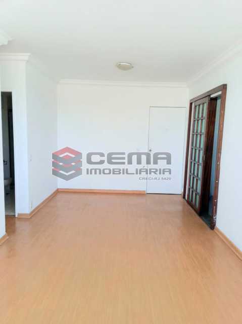 Conheça Sala do imóvel - Apartamento 3 quartos para alugar Laranjeiras, Zona Sul RJ - R$ 2.900 - LAAP33791 - 6 Sala - Apartamento 3 quartos para alugar Laranjeiras, Zona Sul RJ - R$ 2.900 - LAAP33791 - 6