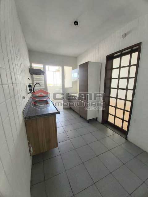 Conheça Cozinha do imóvel - Apartamento 3 quartos para alugar Laranjeiras, Zona Sul RJ - R$ 2.900 - LAAP33791 - 16 Cozinha - Apartamento 3 quartos para alugar Laranjeiras, Zona Sul RJ - R$ 2.900 - LAAP33791 - 16