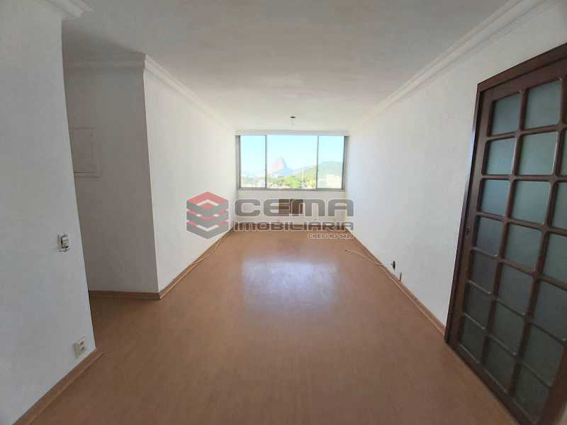 Conheça Sala do imóvel - Apartamento 3 quartos para alugar Laranjeiras, Zona Sul RJ - R$ 2.900 - LAAP33791 - 5 Sala - Apartamento 3 quartos para alugar Laranjeiras, Zona Sul RJ - R$ 2.900 - LAAP33791 - 5