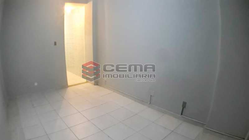 Conheça 20200520_142900 1 do imóvel - Kitnet/Conjugado 30m² para alugar Copacabana, Zona Sul RJ - R$ 900 - LAKI01298 - 5 20200520_142900 1 - Kitnet/Conjugado 30m² para alugar Copacabana, Zona Sul RJ - R$ 900 - LAKI01298 - 5