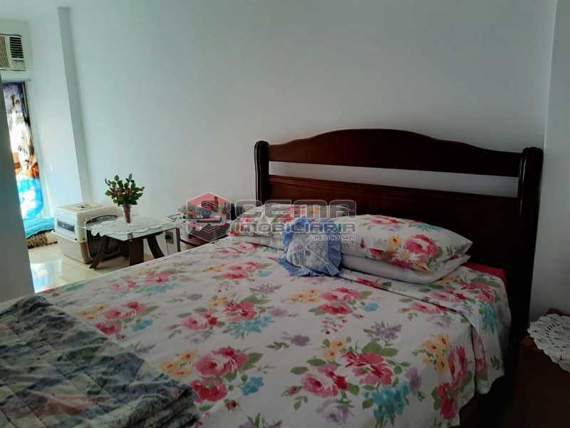 Conheça Suíte do imóvel - 2 quartos(1suíte) com vaga em Laranjeiras - LAAP24541 - 10 Suíte - 2 quartos(1suíte) com vaga em Laranjeiras - LAAP24541 - 10