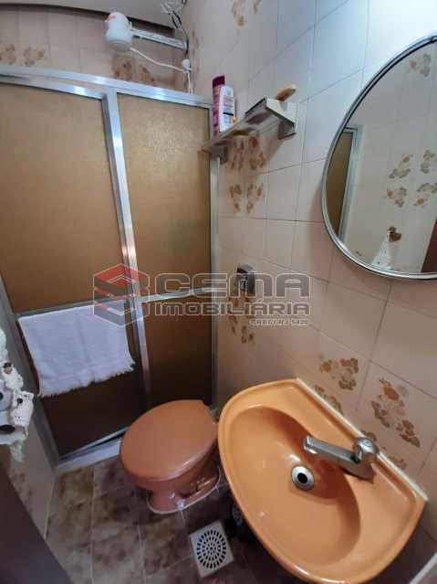 Conheça Banheiro social do imóvel - 2 quartos(1suíte) com vaga em Laranjeiras - LAAP24541 - 16 Banheiro social - 2 quartos(1suíte) com vaga em Laranjeiras - LAAP24541 - 16