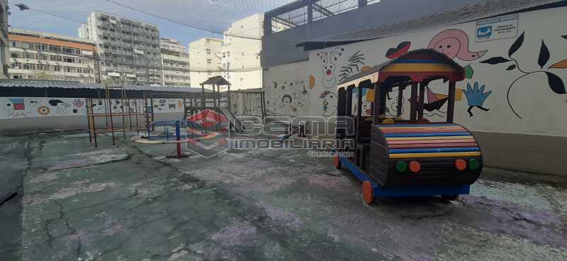 Conheça Playgraund do imóvel - Kitnet/Conjugado 26m² para alugar Laranjeiras, Zona Sul RJ - R$ 800 - LAKI01334 - 11 Playgraund - Kitnet/Conjugado 26m² para alugar Laranjeiras, Zona Sul RJ - R$ 800 - LAKI01334 - 11