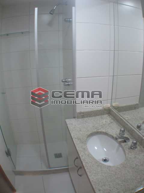 Conheça banheiro social do imóvel - Apartamento 2 quartos para alugar Botafogo, Zona Sul RJ - R$ 3.650 - LAAP24647 - 9 banheiro social - Apartamento 2 quartos para alugar Botafogo, Zona Sul RJ - R$ 3.650 - LAAP24647 - 9