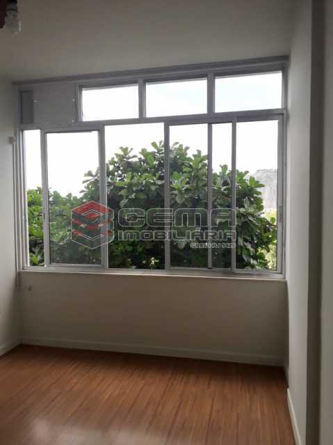 Conheça sala do imóvel - CONJUGADO PRAIA DE BOTAFOGO COM VISTA - LAKI01356 - 6 sala - CONJUGADO PRAIA DE BOTAFOGO COM VISTA - LAKI01356 - 6