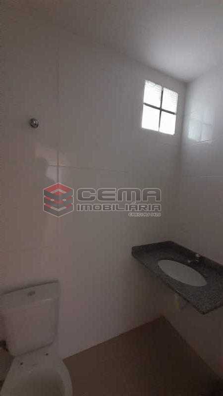Conheça Banheiro do imóvel - Apartamento 2 quartos para alugar Copacabana, Zona Sul RJ - R$ 1.800 - LAAP24771 - 8 Banheiro - Apartamento 2 quartos para alugar Copacabana, Zona Sul RJ - R$ 1.800 - LAAP24771 - 8