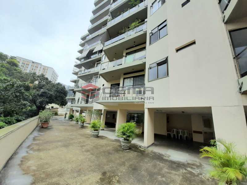 Conheça 20201119_185756 do imóvel - Apartamento para alugar com 1 quarto e 1 vaga na garagem em Cosme Velho, Zona Sul Rio de Janeiro RJ. 77m2 - LAAP12722 - 18 20201119_185756 - Apartamento para alugar com 1 quarto e 1 vaga na garagem em Cosme Velho, Zona Sul Rio de Janeiro RJ. 77m2 - LAAP12722 - 18