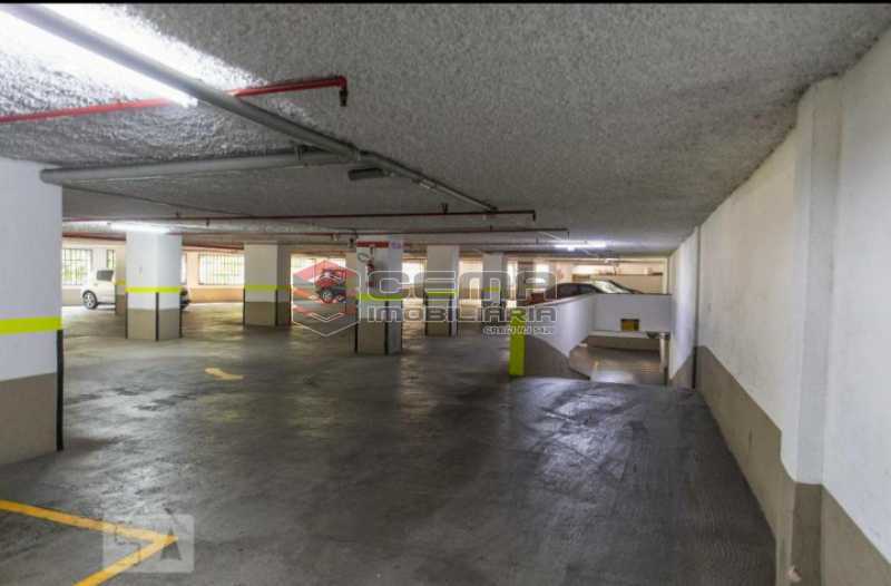 Conheça 20201119_184421 do imóvel - Apartamento para alugar com 1 quarto e 1 vaga na garagem em Cosme Velho, Zona Sul Rio de Janeiro RJ. 77m2 - LAAP12722 - 25 20201119_184421 - Apartamento para alugar com 1 quarto e 1 vaga na garagem em Cosme Velho, Zona Sul Rio de Janeiro RJ. 77m2 - LAAP12722 - 25