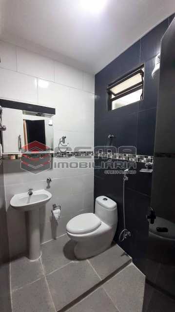 Conheça Banheiro Suíte do imóvel - Apartamento 2 quartos para alugar Leme, Zona Sul RJ - R$ 3.070 - LAAP24956 - 9 Banheiro Suíte - Apartamento 2 quartos para alugar Leme, Zona Sul RJ - R$ 3.070 - LAAP24956 - 9