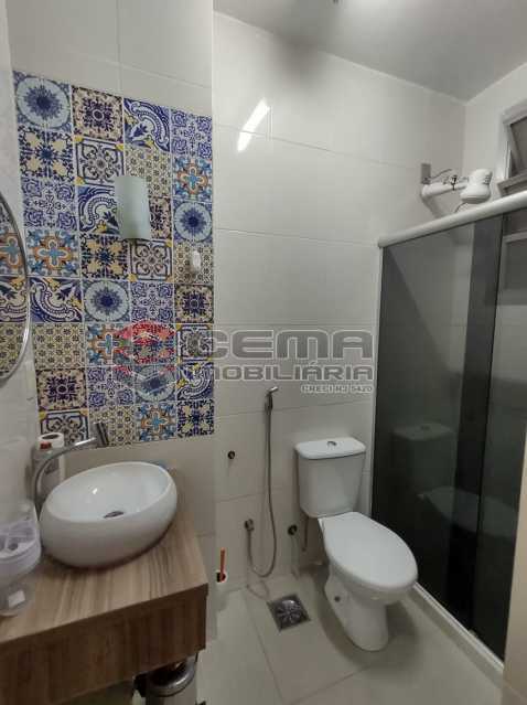 Conheça banheiro social do imóvel - Apartamento 2 quartos, mobiliado, Rua do Russel, GLÓRIA-RJ - LAAP24960 - 14 banheiro social - Apartamento 2 quartos, mobiliado, Rua do Russel, GLÓRIA-RJ - LAAP24960 - 14