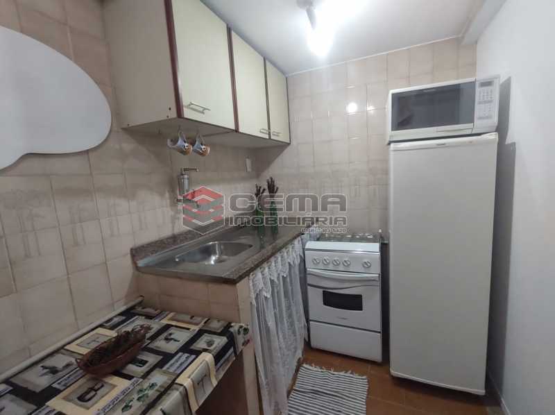 Conheça cozinha do imóvel - Excelente Conjugado mobiliado no Flamengo, perto do metrô. - LAKI10383 - 13 cozinha - Excelente Conjugado mobiliado no Flamengo, perto do metrô. - LAKI10383 - 13
