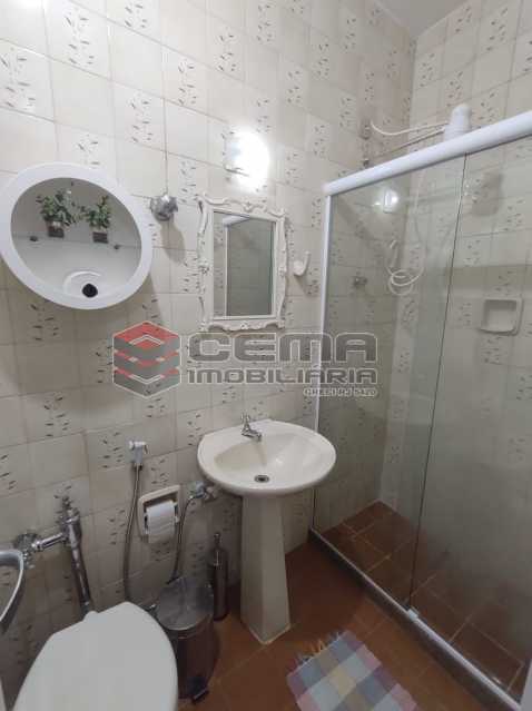 Conheça banheiro do imóvel - Excelente Conjugado mobiliado no Flamengo, perto do metrô. - LAKI10383 - 11 banheiro - Excelente Conjugado mobiliado no Flamengo, perto do metrô. - LAKI10383 - 11