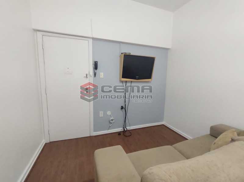 Conheça sala e quarto do imóvel - Excelente Conjugado mobiliado no Flamengo, perto do metrô. - LAKI10383 - 5 sala e quarto - Excelente Conjugado mobiliado no Flamengo, perto do metrô. - LAKI10383 - 5