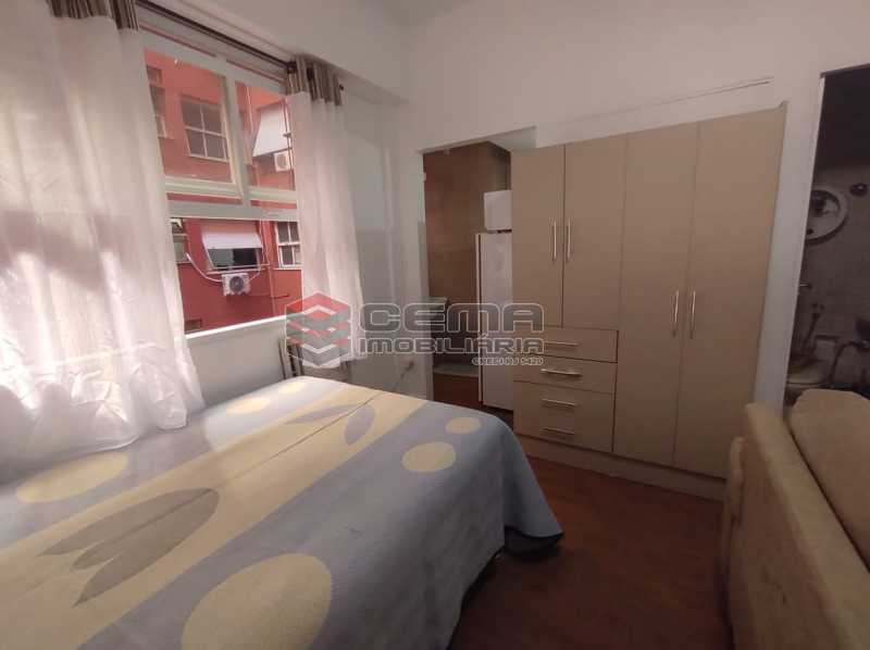Conheça sala e quarto do imóvel - Excelente Conjugado mobiliado no Flamengo, perto do metrô. - LAKI10383 - 7 sala e quarto - Excelente Conjugado mobiliado no Flamengo, perto do metrô. - LAKI10383 - 7