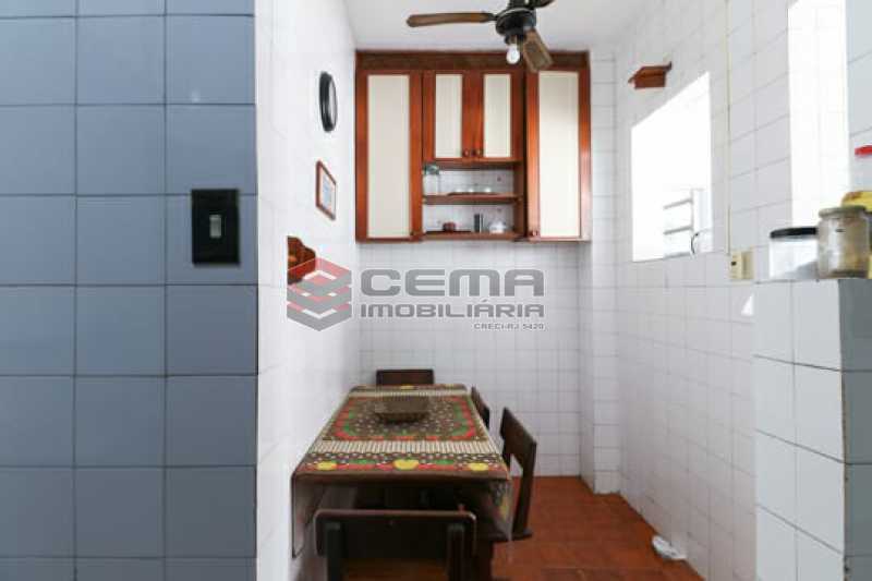 Conheça cozinha do imóvel - Copacabana - Excelente Apartamento 2 quartos MOBILIADO - LAAP25181 - 23 cozinha - Copacabana - Excelente Apartamento 2 quartos MOBILIADO - LAAP25181 - 23