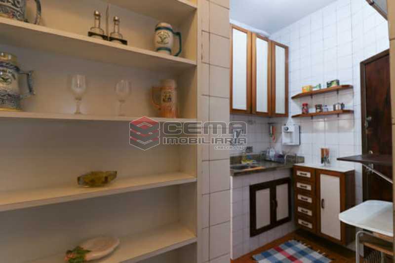 Conheça cozinha do imóvel - Copacabana - Excelente Apartamento 2 quartos MOBILIADO - LAAP25181 - 22 cozinha - Copacabana - Excelente Apartamento 2 quartos MOBILIADO - LAAP25181 - 22