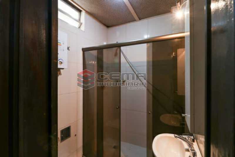Conheça banheiro social do imóvel - Copacabana - Excelente Apartamento 2 quartos MOBILIADO - LAAP25181 - 18 banheiro social - Copacabana - Excelente Apartamento 2 quartos MOBILIADO - LAAP25181 - 18