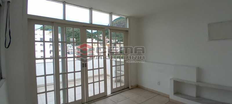 Conheça 24-sala/quarto 3º piso do imóvel - Cobertura 3 quartos à venda Lagoa, Zona Sul RJ - R$ 2.000.000 - LACO30296 - 25 24-sala/quarto 3º piso - Cobertura 3 quartos à venda Lagoa, Zona Sul RJ - R$ 2.000.000 - LACO30296 - 25