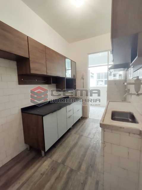 Conheça Cozinha 1 do imóvel - Excelente apartamento de dois quartos no Flamengo. EXCLUSIVIDADE!! - LAAP25103 - 15 Cozinha 1 - Excelente apartamento de dois quartos no Flamengo. EXCLUSIVIDADE!! - LAAP25103 - 15