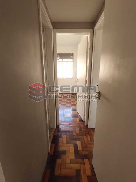 Conheça corredor do imóvel - Excelente Apartamento 2 quartos com vaga próximo a Santa Ursula em Botafogo - LAAP25109 - 11 corredor - Excelente Apartamento 2 quartos com vaga próximo a Santa Ursula em Botafogo - LAAP25109 - 11