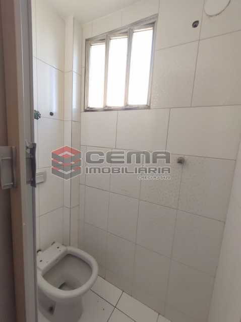 Conheça banheiro de serviço do imóvel - Excelente Apartamento 2 quartos com vaga próximo a Santa Ursula em Botafogo - LAAP25109 - 26 banheiro de serviço - Excelente Apartamento 2 quartos com vaga próximo a Santa Ursula em Botafogo - LAAP25109 - 26