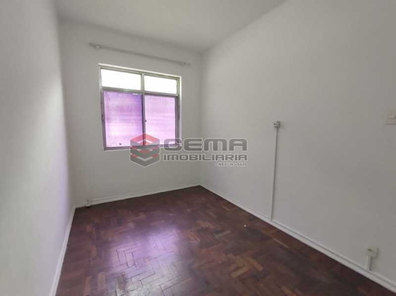 Conheça quarto com closet do imóvel - Excelente Apartamento 2 quartos na Tijuca - LAAP25110 - 10 quarto com closet - Excelente Apartamento 2 quartos na Tijuca - LAAP25110 - 10