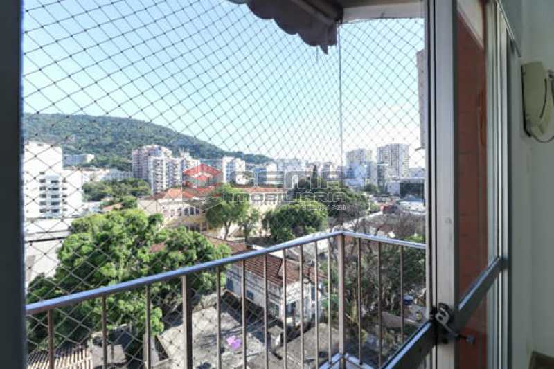 Conheça Vista do quarto. do imóvel - Dois quartos com vaga Laranjeiras!!! - LAAP25146 - 29 Vista do quarto. - Dois quartos com vaga Laranjeiras!!! - LAAP25146 - 29