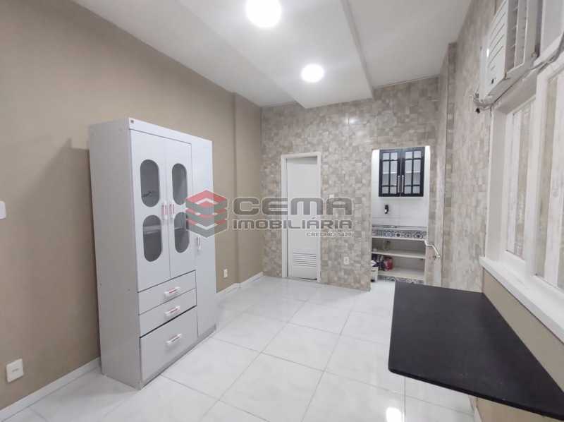 Conheça quarto do imóvel - Reformadíssimo conjugado em Copacabana - LAKI01388 - 3 quarto - Reformadíssimo conjugado em Copacabana - LAKI01388 - 3