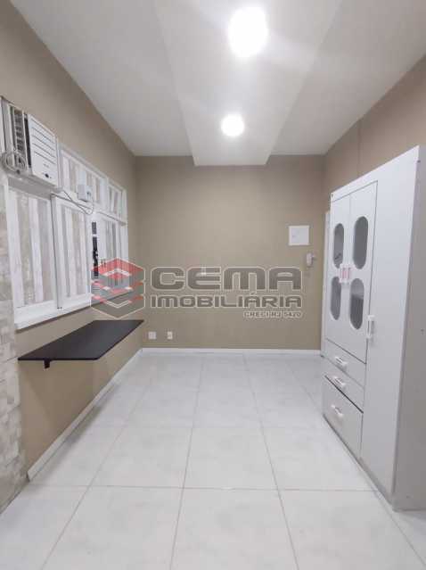 Conheça quarto do imóvel - Reformadíssimo conjugado em Copacabana - LAKI01388 - 5 quarto - Reformadíssimo conjugado em Copacabana - LAKI01388 - 5