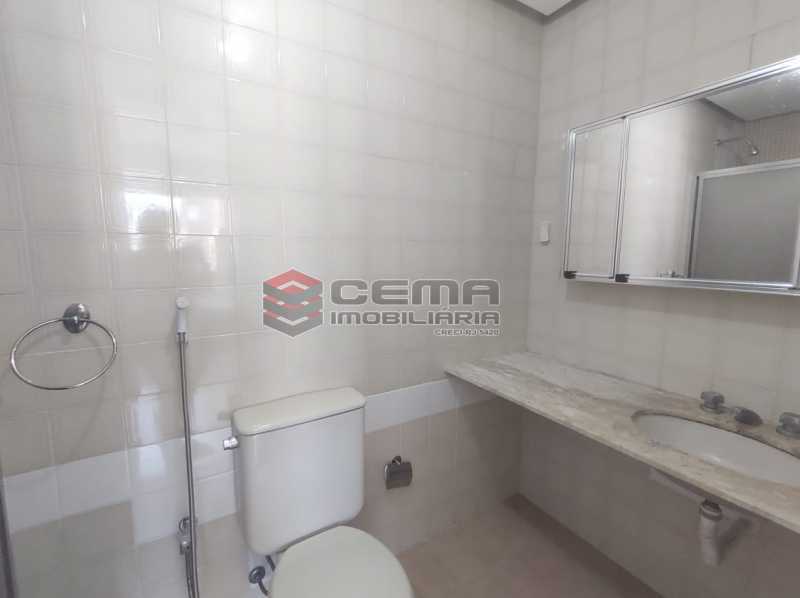 Conheça banheiro suite do imóvel - BOTAFOGO. Quarto e Sala com Vaga de Garagem e INFRA-ESTRUTURA - LAFL10077 - 11 banheiro suite - BOTAFOGO. Quarto e Sala com Vaga de Garagem e INFRA-ESTRUTURA - LAFL10077 - 11