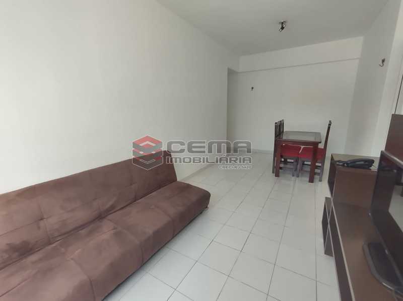 Conheça sala do imóvel - BOTAFOGO. Quarto e Sala com Vaga de Garagem e INFRA-ESTRUTURA - LAFL10077 - 7 sala - BOTAFOGO. Quarto e Sala com Vaga de Garagem e INFRA-ESTRUTURA - LAFL10077 - 7