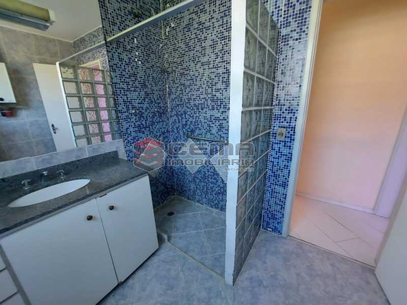 Conheça Banheiro do imóvel - Apartamento 2 quartos à venda Cosme Velho, Zona Sul RJ - R$ 710.000 - LAAP25166 - 20 Banheiro - Apartamento 2 quartos à venda Cosme Velho, Zona Sul RJ - R$ 710.000 - LAAP25166 - 20