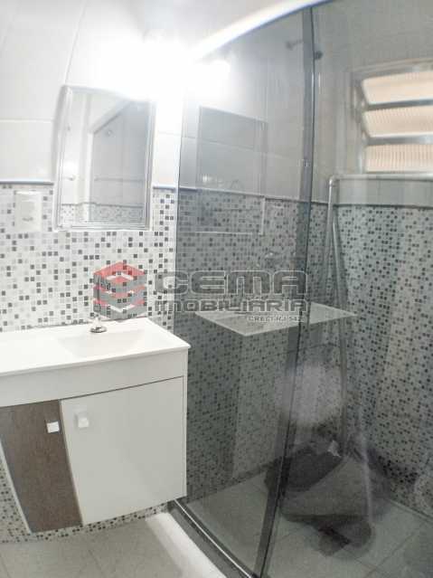 Conheça Banheiro do imóvel - Quarto e sala na Praia de Botafogo!!! - LAAP12900 - 17 Banheiro - Quarto e sala na Praia de Botafogo!!! - LAAP12900 - 17