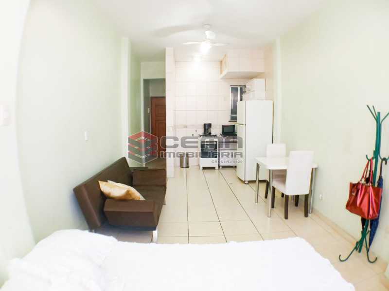 Conheça Sala/quarto do imóvel - Conjugado mobiliado no coração de Botafogo!!! - LAKI01398 - 1 Sala/quarto - Conjugado mobiliado no coração de Botafogo!!! - LAKI01398 - 1