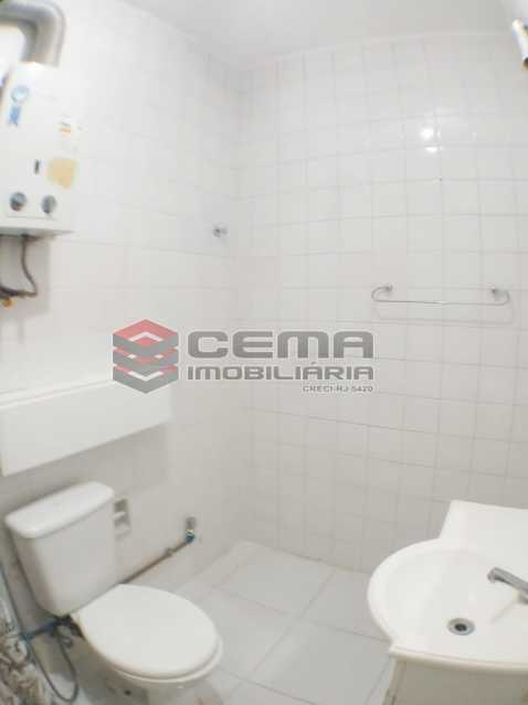 Conheça Banheiro do imóvel - Quarto e sala no coração do Flamengo!!!! - LAAP12910 - 9 Banheiro - Quarto e sala no coração do Flamengo!!!! - LAAP12910 - 9