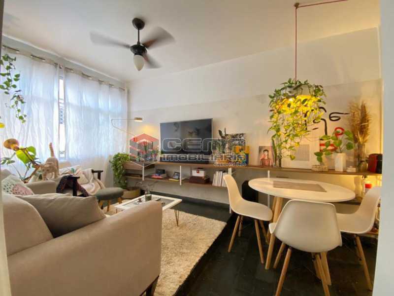 Conheça sala do imóvel - Excelente Apartamento 2 quartos em Rua Bucólica de Laranjeiras ! - LAAP25213 - 4 sala - Excelente Apartamento 2 quartos em Rua Bucólica de Laranjeiras ! - LAAP25213 - 4