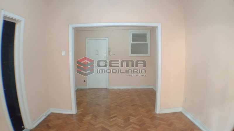 Conheça Sala / quarto do imóvel - Kitnet/Conjugado 32m² para alugar Flamengo, Zona Sul RJ - R$ 1.350 - LAKI01402 - 1 Sala / quarto - Kitnet/Conjugado 32m² para alugar Flamengo, Zona Sul RJ - R$ 1.350 - LAKI01402 - 1