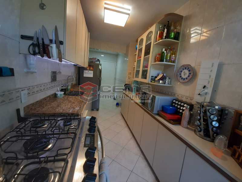 Conheça WhatsApp Image 2021-04-11 at 2 do imóvel - Apartamento para alugar com 3 quartos e 1 vaga na garagem em Laranjeiras, Zona Sul, Rio de Janeiro, RJ. 115m² - LAAP34447 - 18 WhatsApp Image 2021-04-11 at 2 - Apartamento para alugar com 3 quartos e 1 vaga na garagem em Laranjeiras, Zona Sul, Rio de Janeiro, RJ. 115m² - LAAP34447 - 18