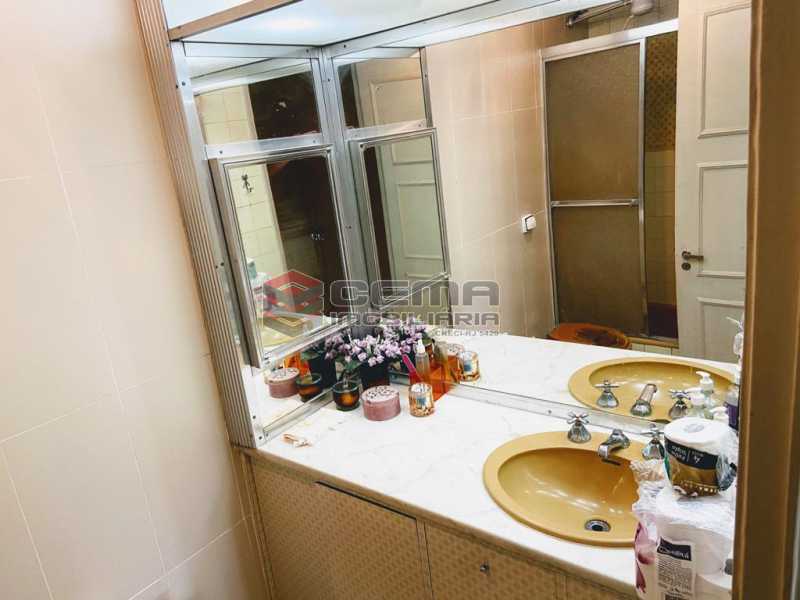 Conheça banheiro suite do imóvel - Excelente Apartamento 2 quartos com suite e vaga no Leblon - LAAP25224 - 6 banheiro suite - Excelente Apartamento 2 quartos com suite e vaga no Leblon - LAAP25224 - 6