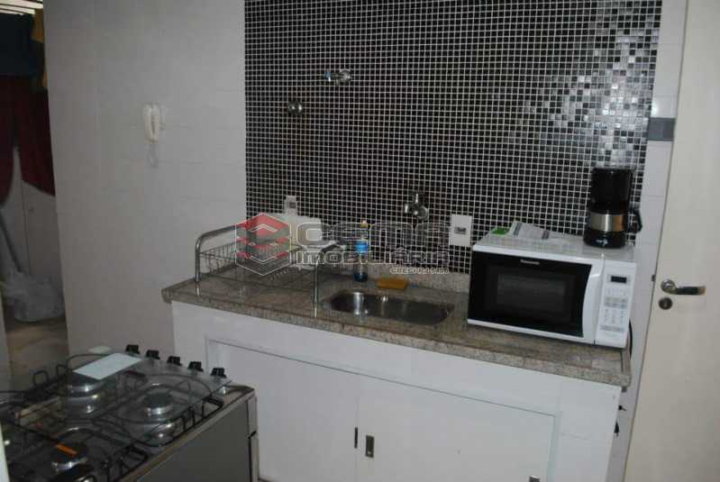 Conheça cozinha do imóvel - Excelente Apartamento 3 quartos MOBILIADO com vaga em Copacabana - LAAP34459 - 13 cozinha - Excelente Apartamento 3 quartos MOBILIADO com vaga em Copacabana - LAAP34459 - 13