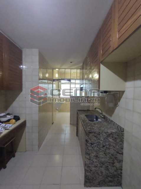 Conheça cozinha do imóvel - Excepcional Apartamento 2 quartos com suíte e vaga em Laranjeiras - LAAP25232 - 24 cozinha - Excepcional Apartamento 2 quartos com suíte e vaga em Laranjeiras - LAAP25232 - 24