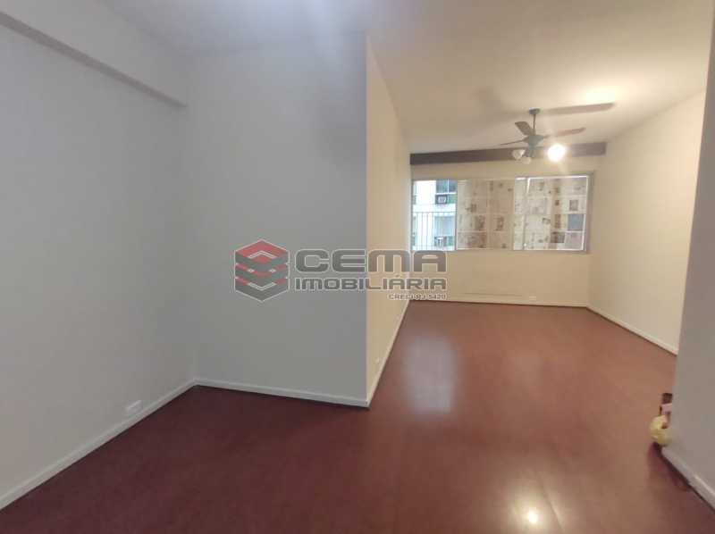 Conheça sala do imóvel - Excepcional Apartamento 2 quartos com suíte e vaga em Laranjeiras - LAAP25232 - 8 sala - Excepcional Apartamento 2 quartos com suíte e vaga em Laranjeiras - LAAP25232 - 8