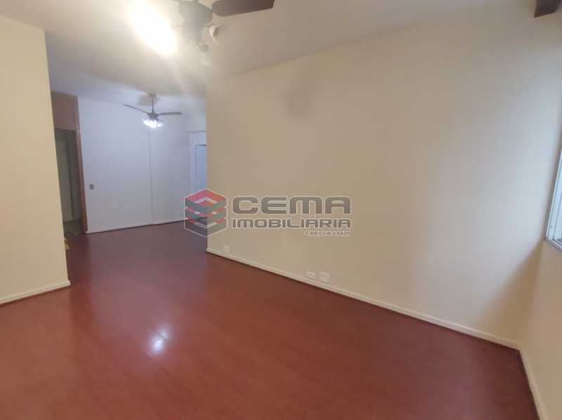 Conheça sala do imóvel - Excepcional Apartamento 2 quartos com suíte e vaga em Laranjeiras - LAAP25232 - 6 sala - Excepcional Apartamento 2 quartos com suíte e vaga em Laranjeiras - LAAP25232 - 6