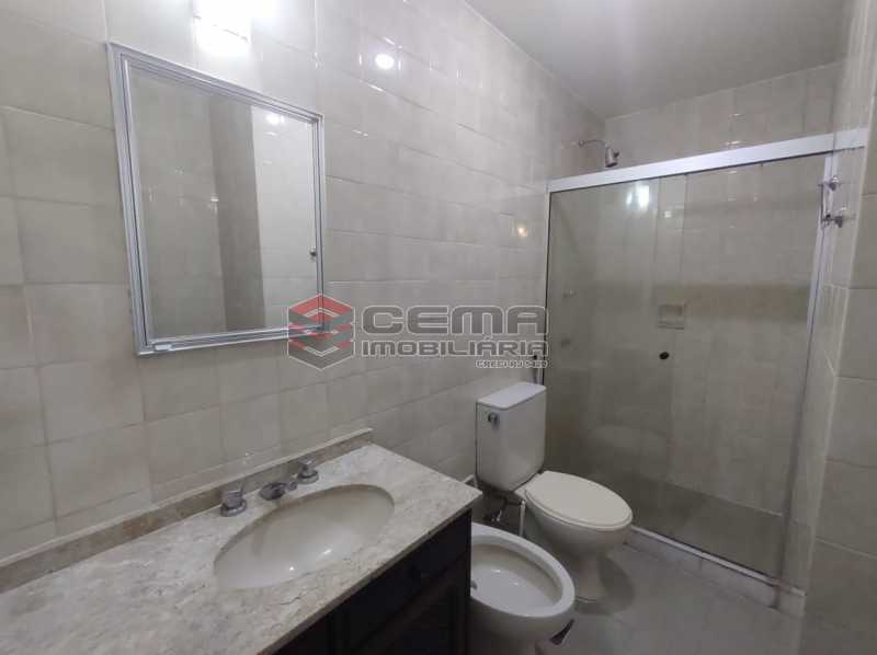 Conheça banheiro suite do imóvel - Excepcional Apartamento 2 quartos com suíte e vaga em Laranjeiras - LAAP25232 - 16 banheiro suite - Excepcional Apartamento 2 quartos com suíte e vaga em Laranjeiras - LAAP25232 - 16